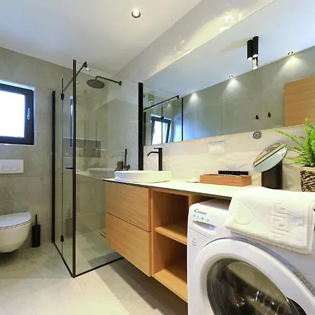 Luxury Aparthotel 4*