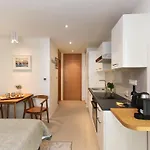 Apartmanhotel Luxury 4*