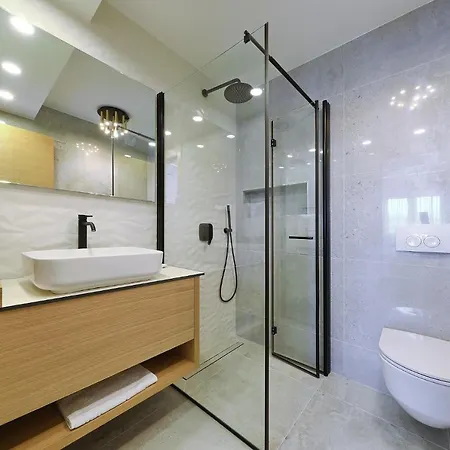 Luxury 4*