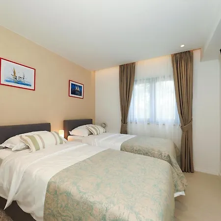 Luxury Hotel apartamentowy 4*