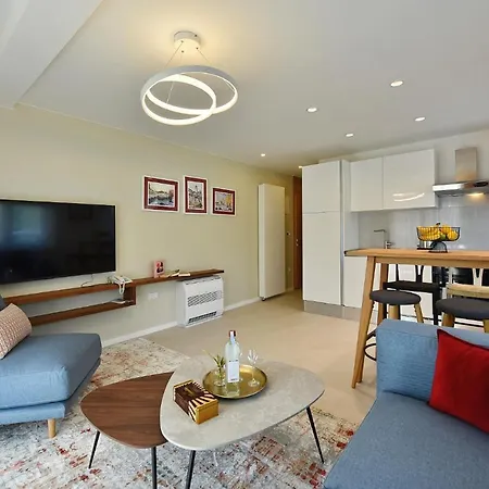 Hotel apartamentowy Luxury
