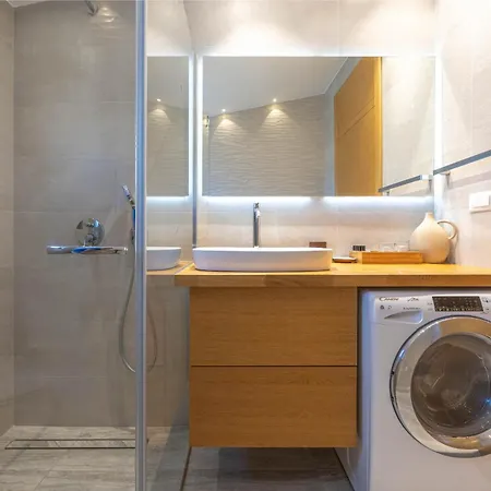 Ξενοδοχείο με διαμερίσματα Luxury 4*