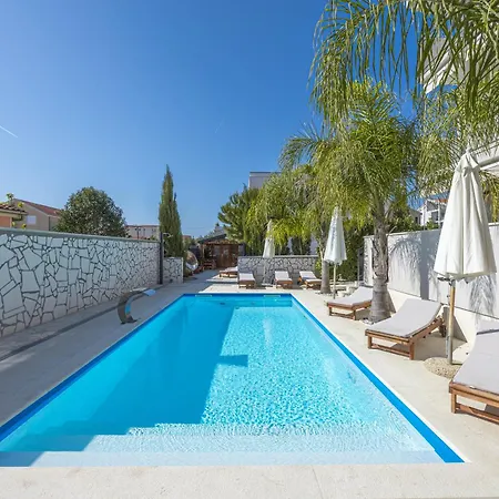 Ξενοδοχείο με διαμερίσματα Luxury