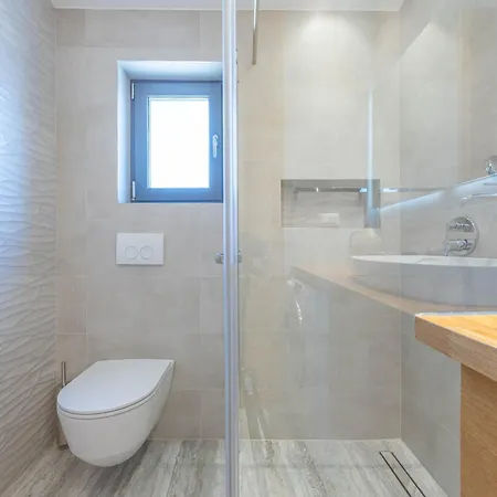 Luxury Ξενοδοχείο με διαμερίσματα 4*