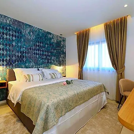 Hotel apartamentowy Luxury