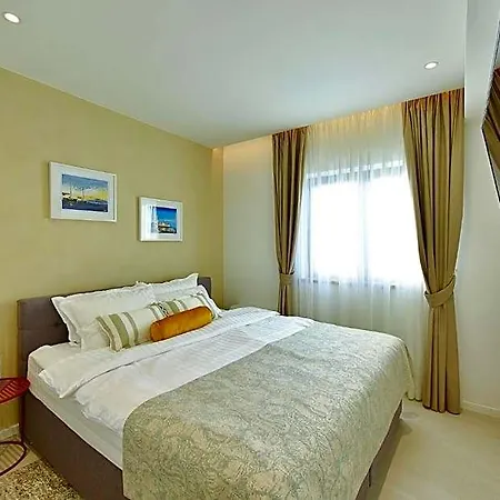 Hotel apartamentowy Luxury