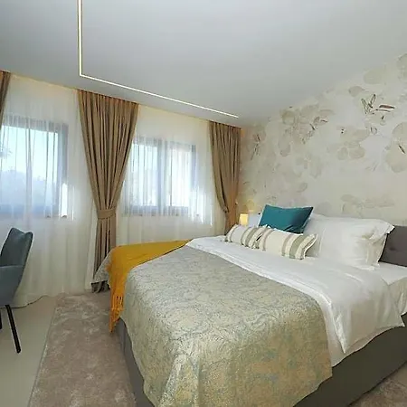 Luxury Hotel apartamentowy 4*