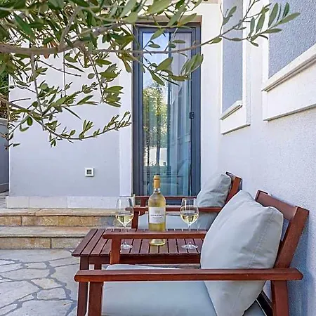Luxury 4*